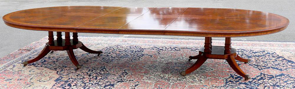 English Regency Mahogany & Satinwood Extendable Dining Table. 1960's.