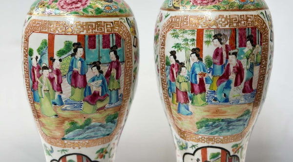 Chinese Pair of Early 19th Century Famille Rose Canton Lidded Vases