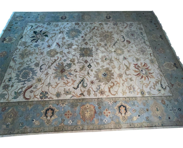 Pakistani Sultanabad (Ziegler) Rug — Ivory & Blue Hand knotted Wool. Late 20th C