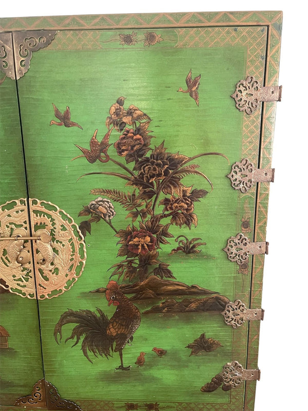 Italian Baroque‑Style Green Chinoiserie Lacquer Bar Cabinet. 20th Century.