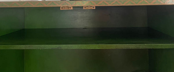 Italian Baroque‑Style Green Chinoiserie Lacquer Bar Cabinet. 20th Century.