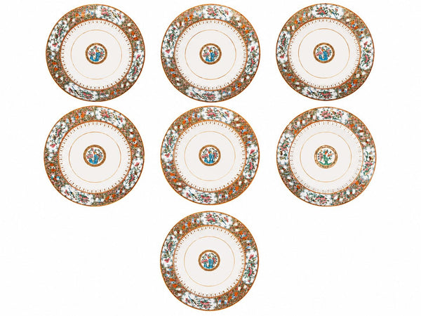 Mid-19th Century Set of Seven Chinese Export Rose Mandarin Porcelain Plates