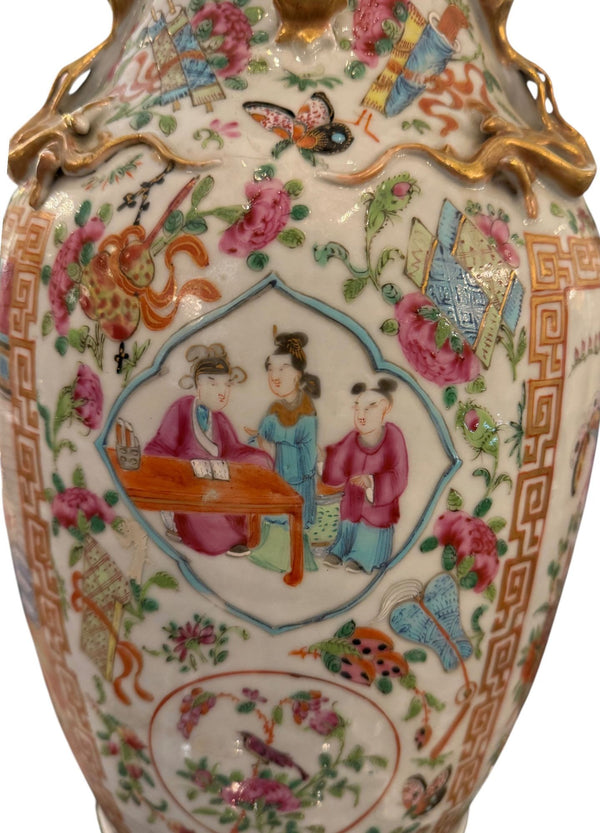 Pair of Late 19th Century Chinese Canton Rose Medallion Lamps