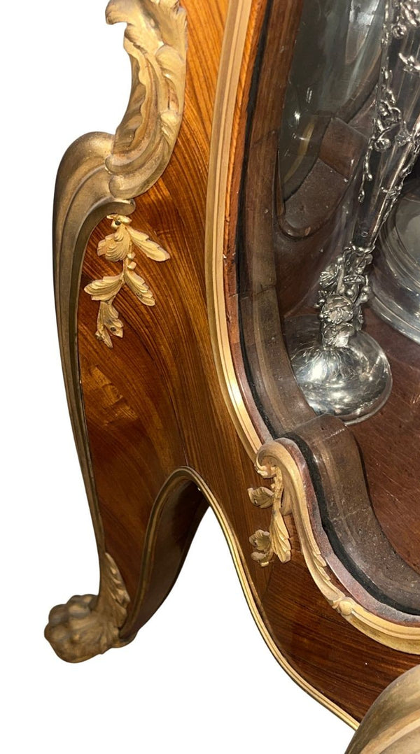 Spectacular Early 20th Century French Louis XV Style Vitrine Signed by F. Linke