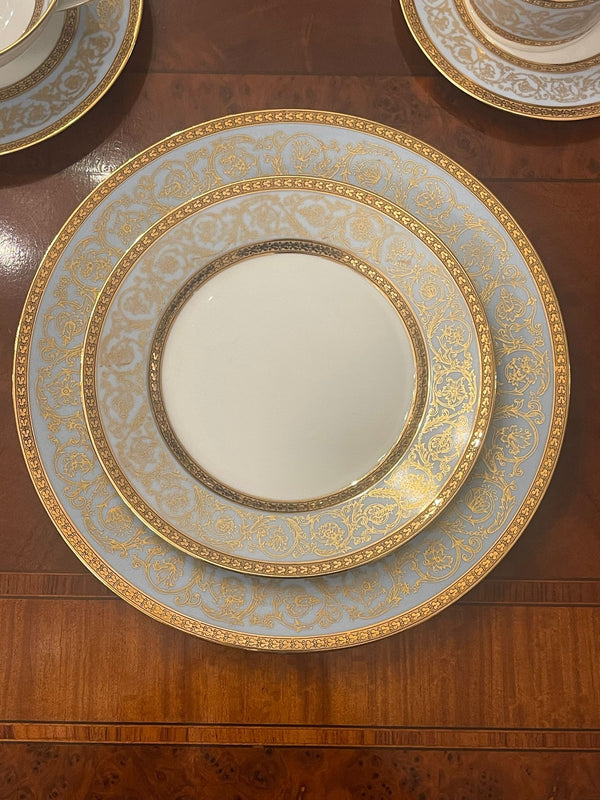 Early 20th Century Haviland Limoges France Porcelain Dinner Service for Twelve