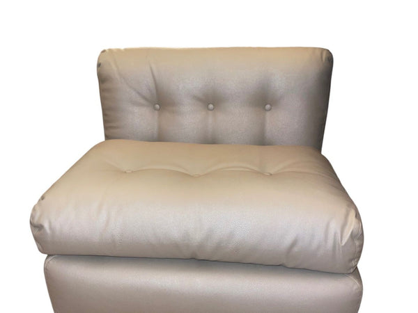 Set of Eight Mario Bellini Amanta Lounge Chairs for C&B Italia, Late 1960's.