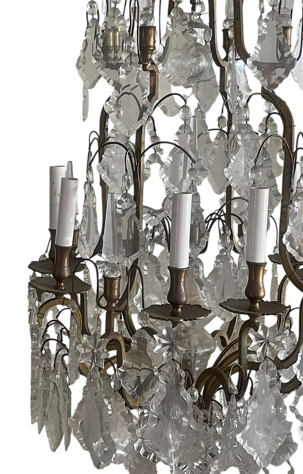 French Late 19th Century Patinated Bronze Chandelier with Crystal Elements