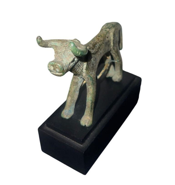 Miniature Greek Archaic Bronze Bull (Published) – Greece, ca. 7th Century BCE