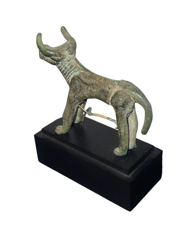 Miniature Greek Archaic Bronze Bull (Published) – Greece, ca. 7th Century BCE