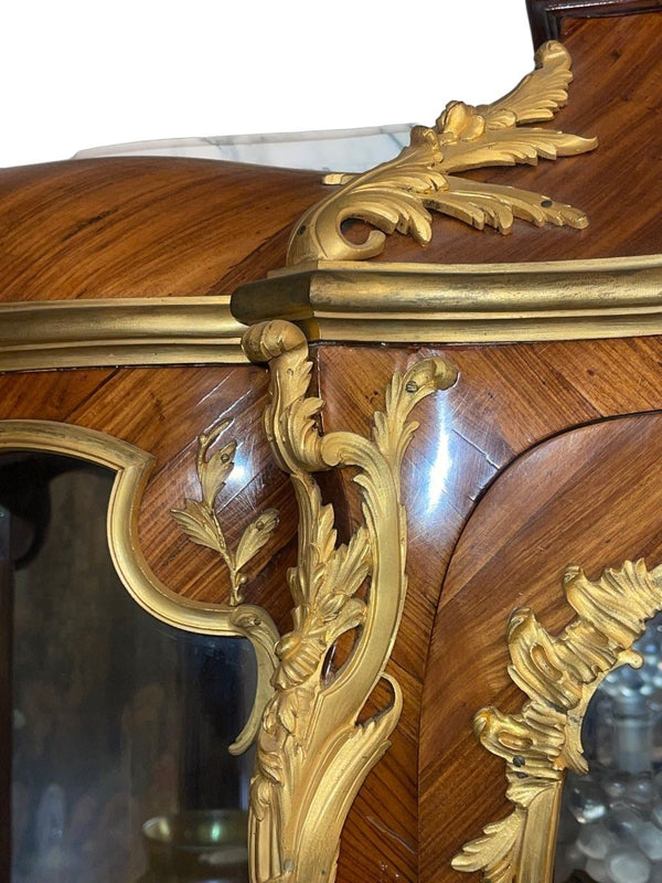 Spectacular Early 20th Century French Louis XV Style Vitrine Signed by F. Linke