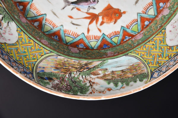 Pair of Late 19th Century Chinese Export Famille Verte Platters