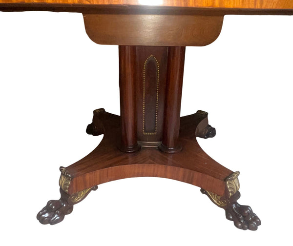 Late 19th Century English Flame Mahogany Pedestal Dining Table