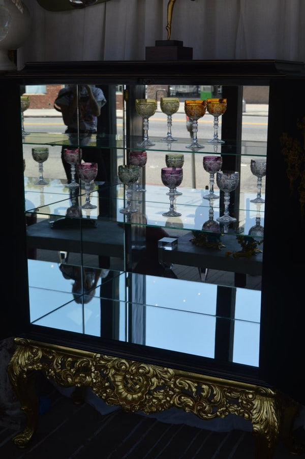 Chinoiserie Bar Cabinet with Giltwood