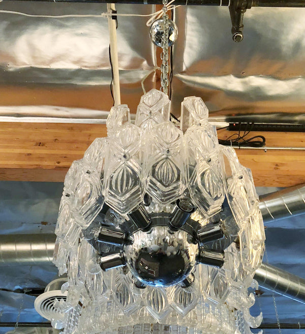 Art Deco Vintage Italian Chandelier w/ Clear Etched Glasses Mounted on Nickel Frame, circa 1960s